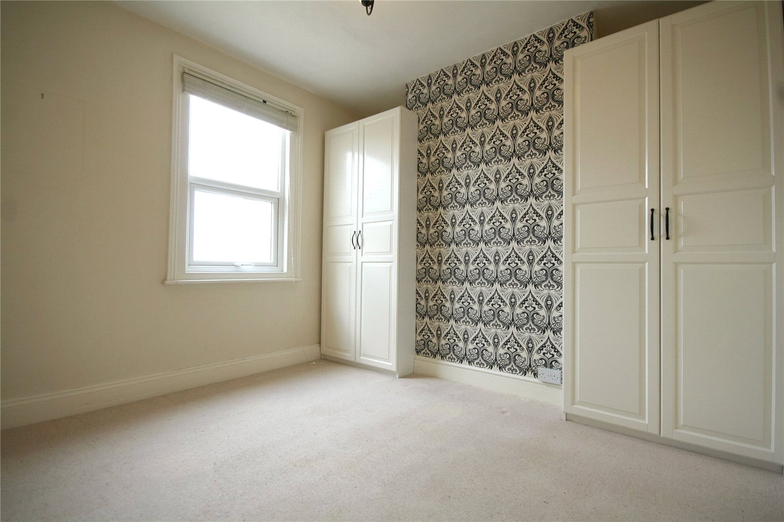 4 bedroom House for sale in Cheltenham