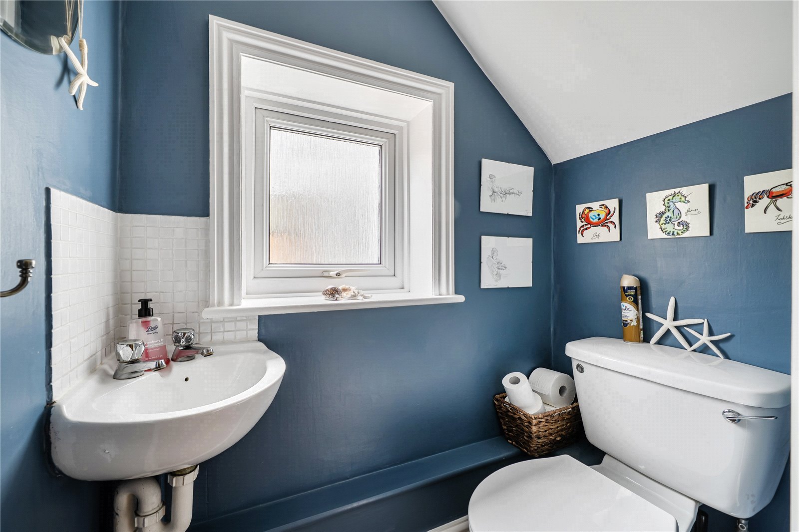4 bedroom House for sale in Cheltenham