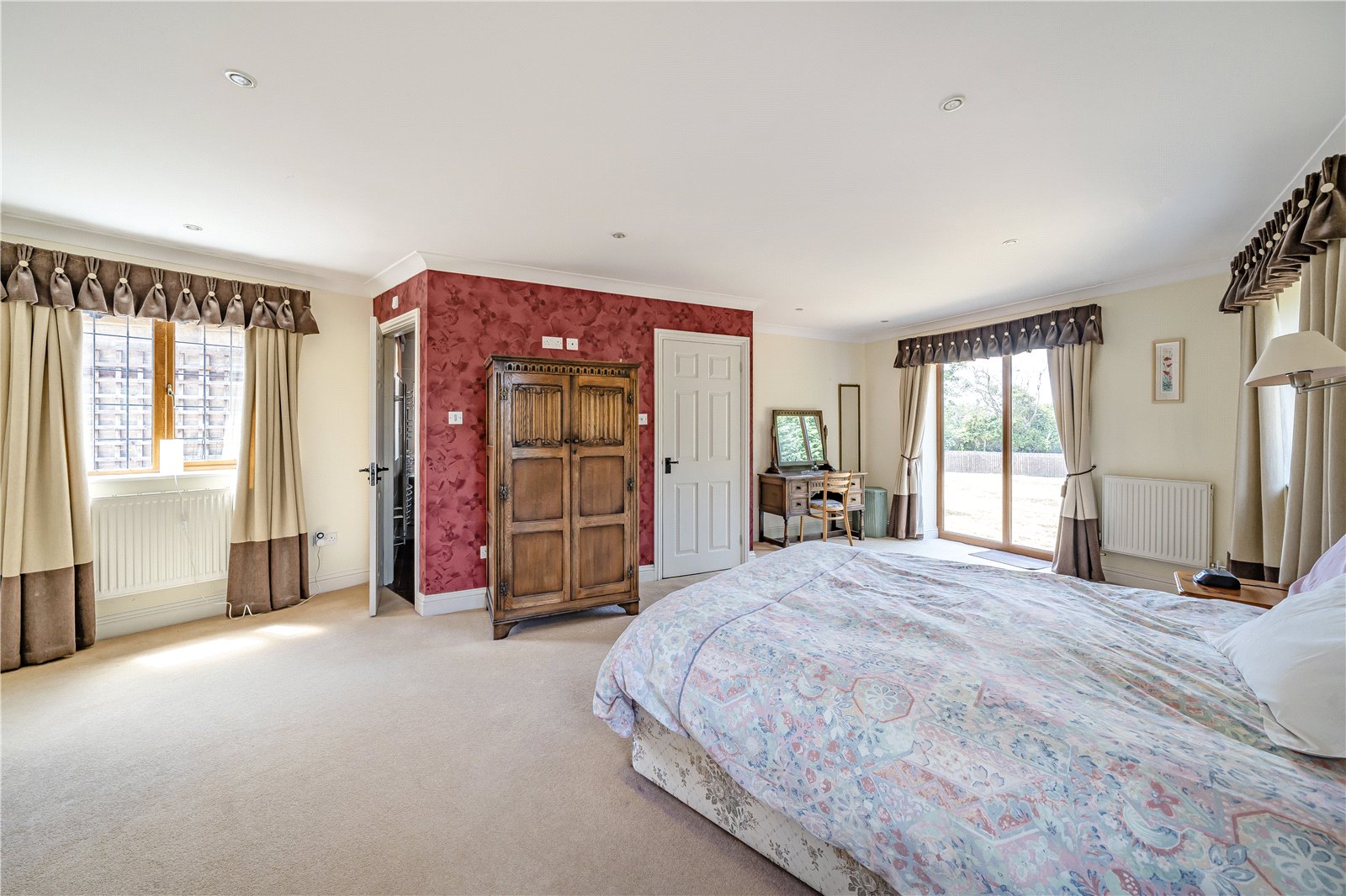 4 bedroom Bungalow for sale in The Reddings, Cheltenham