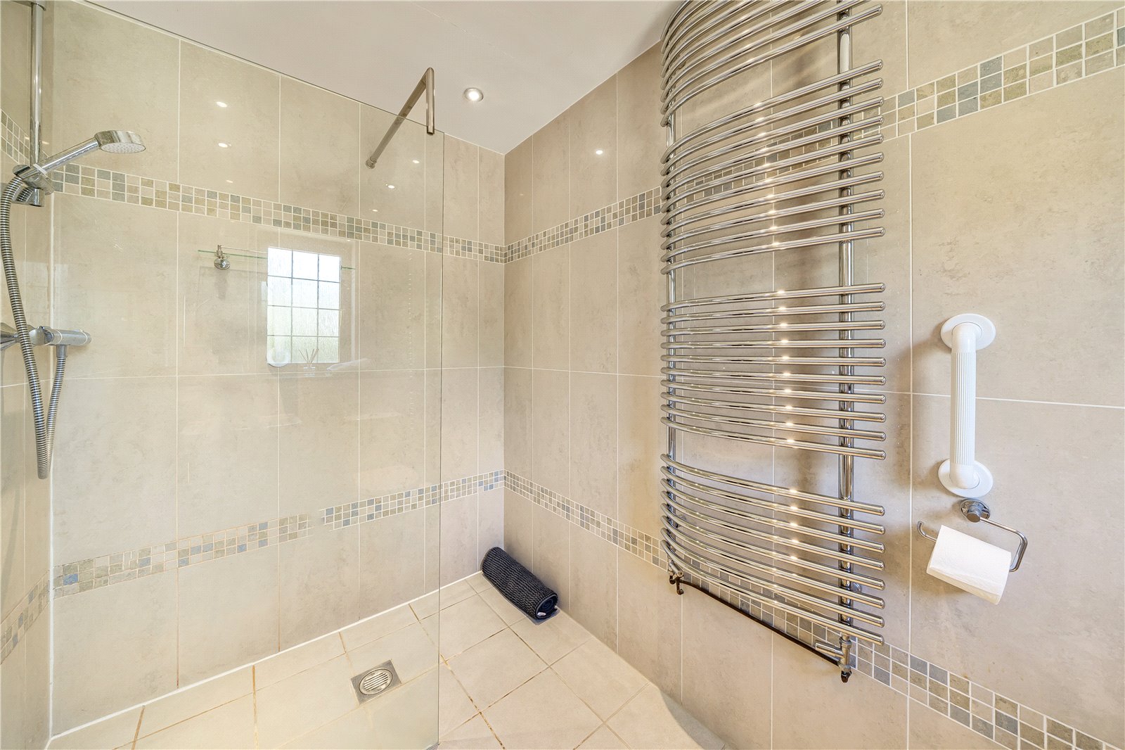 4 bedroom Bungalow for sale in The Reddings, Cheltenham