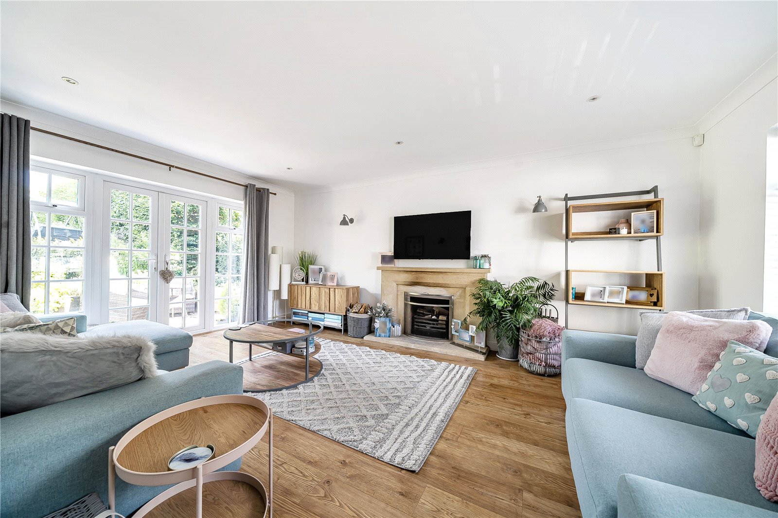 5 bedroom House for sale in Cheltenham