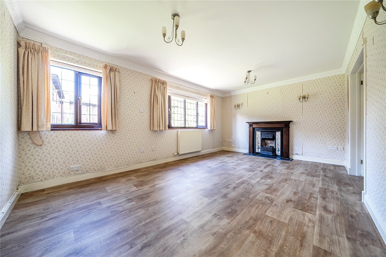 4 bedroom House for sale in Cheltenham
