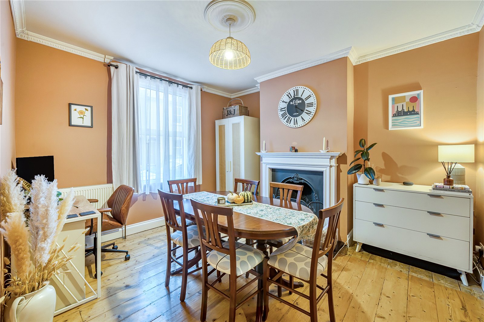 2 bedroom House for sale in Cheltenham