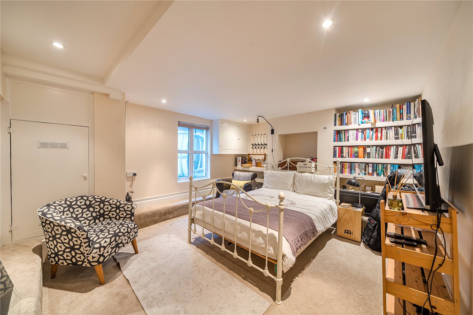 2 bedroom House for sale in Cheltenham