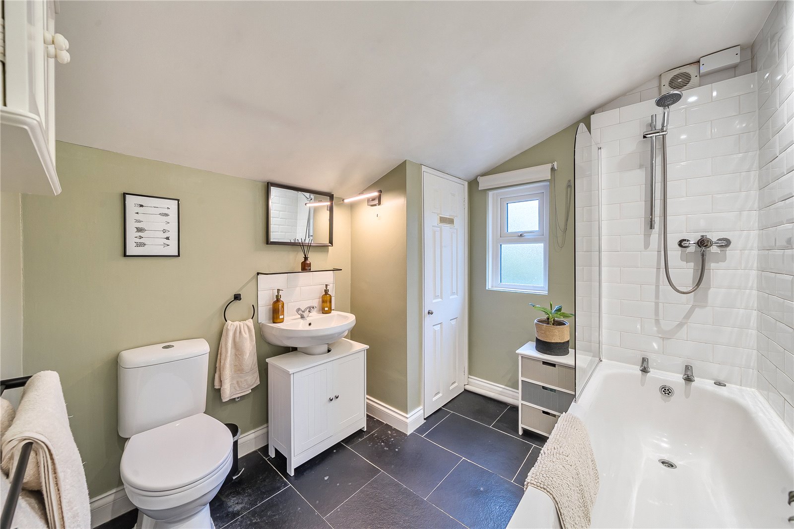 2 bedroom House for sale in Cheltenham