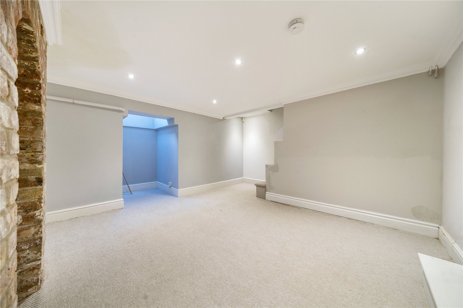 3 bedroom House for sale in Cheltenham
