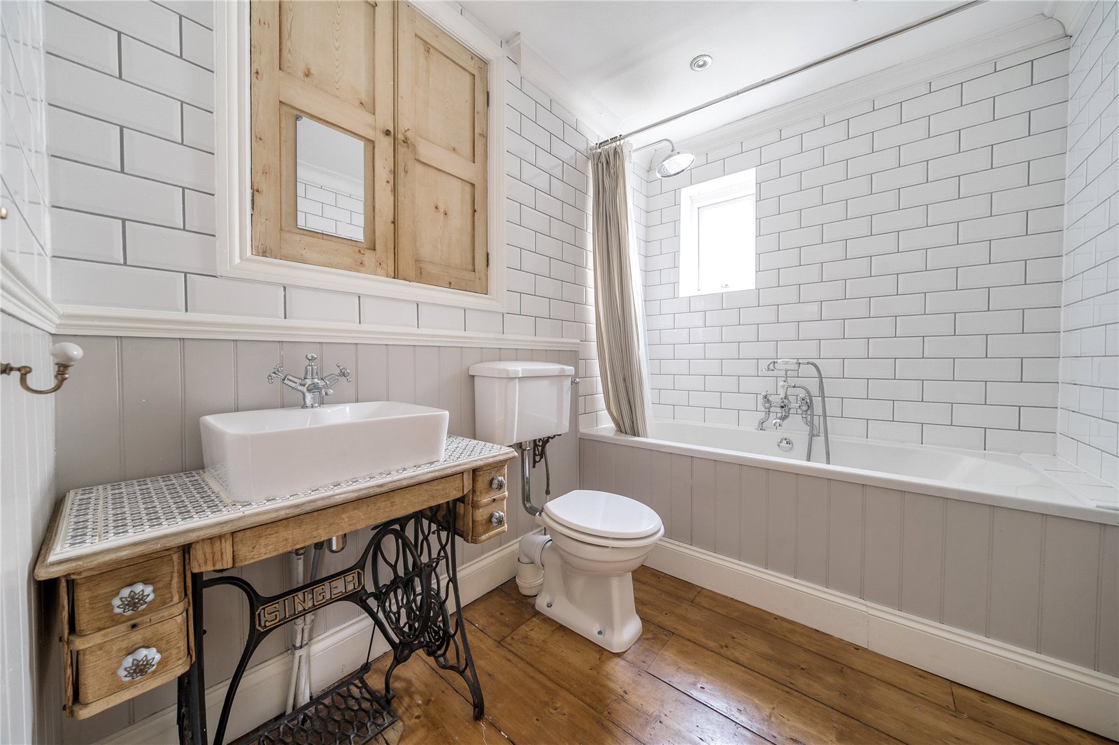 3 bedroom House for sale in Cheltenham