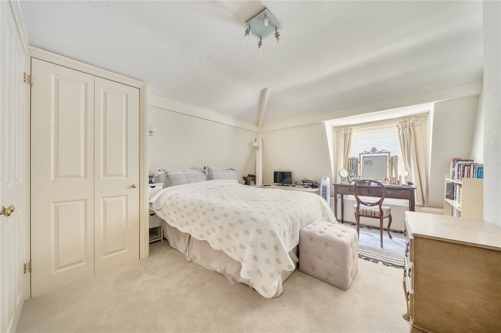 4 bedroom House for sale in Cheltenham