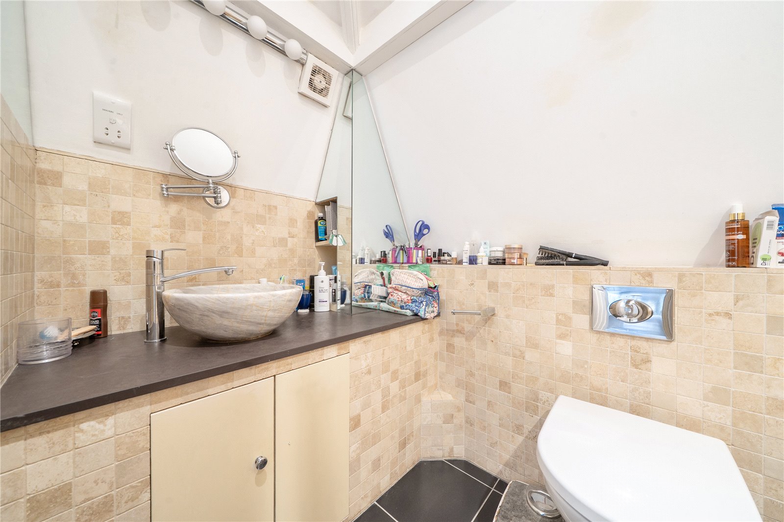 4 bedroom House for sale in Cheltenham