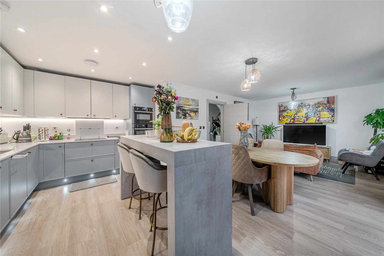 4 bedroom House for sale in Bishops Cleeve, Cheltenham