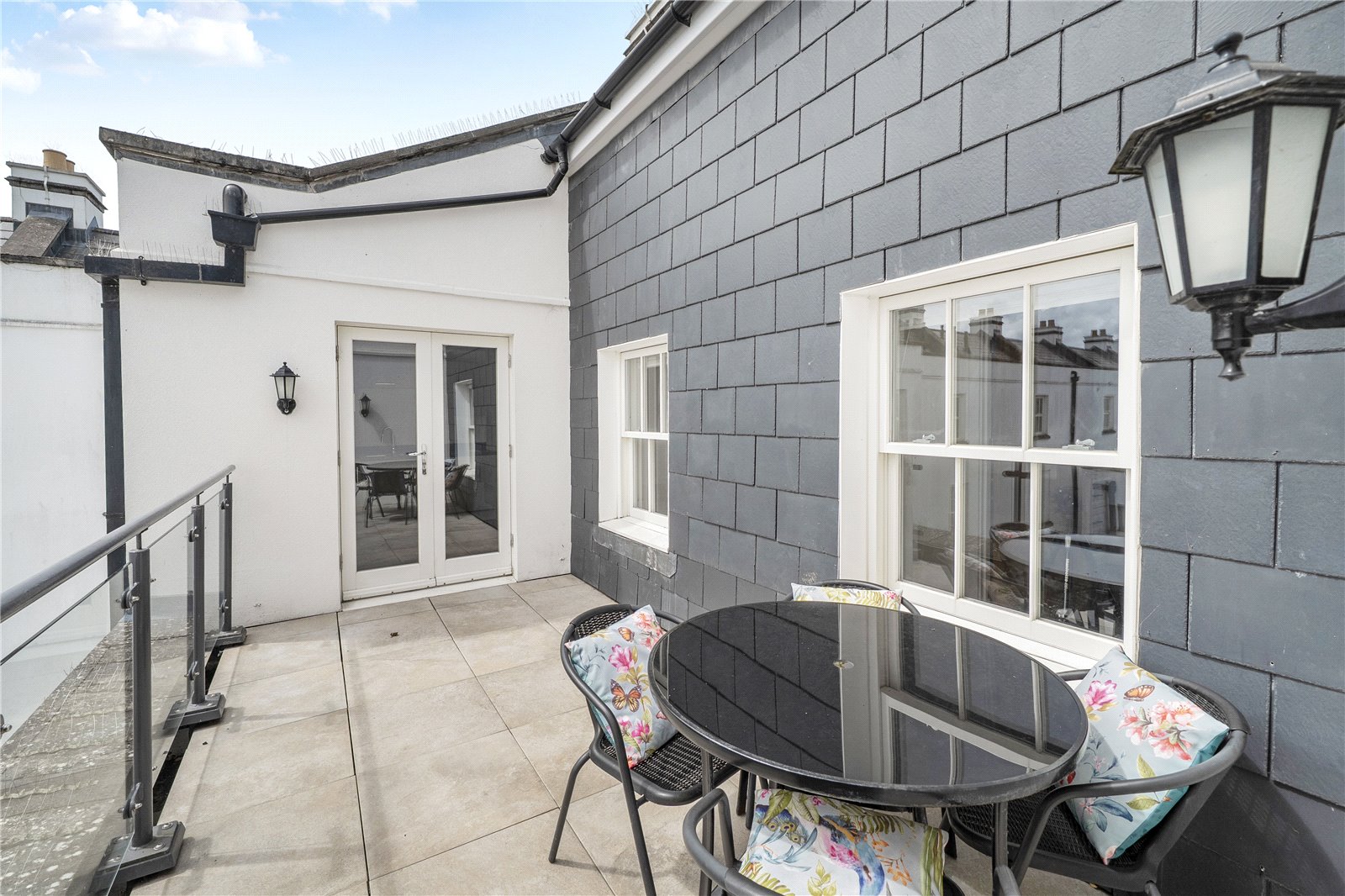 3 bedroom Flat for sale in Cheltenham