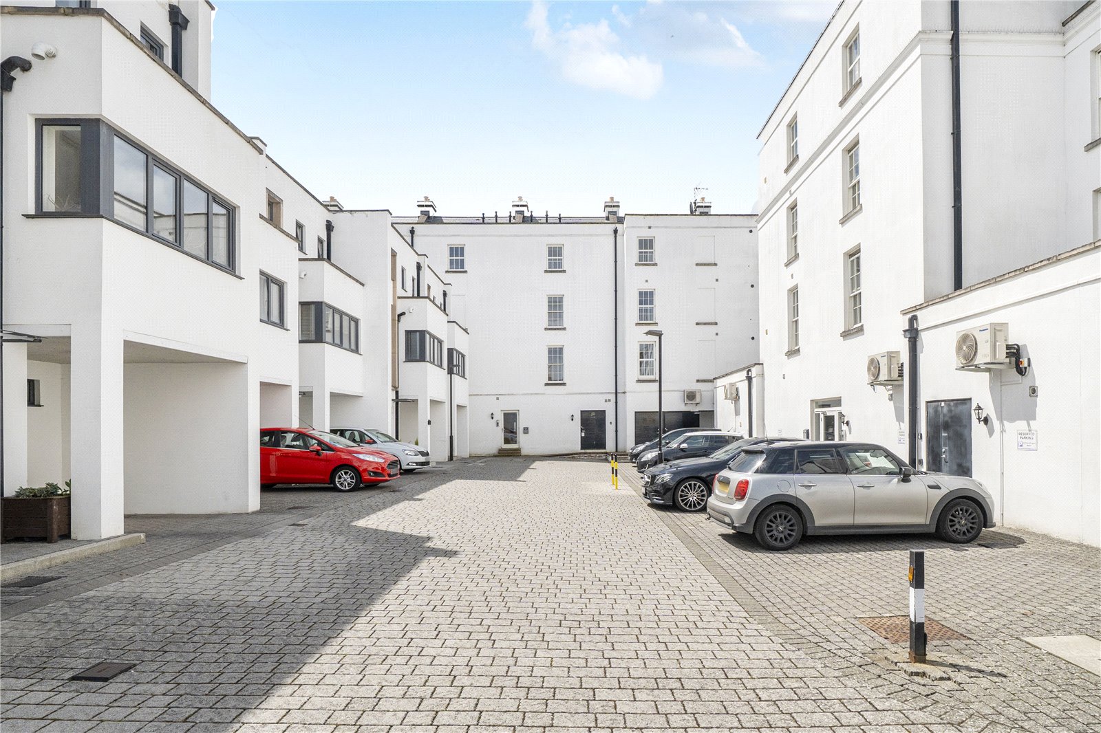 3 bedroom Flat for sale in Cheltenham