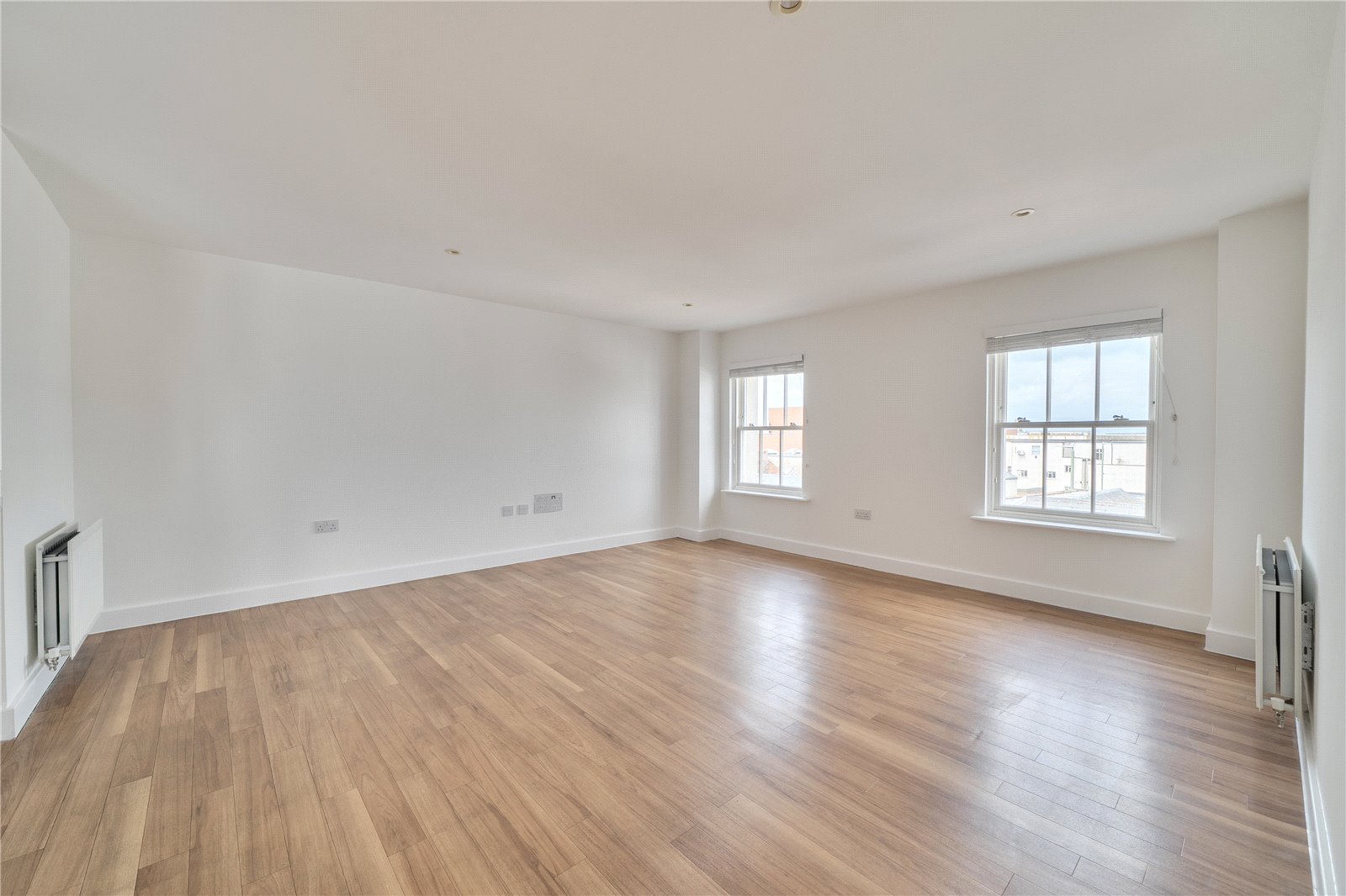 3 bedroom Flat for sale in Cheltenham