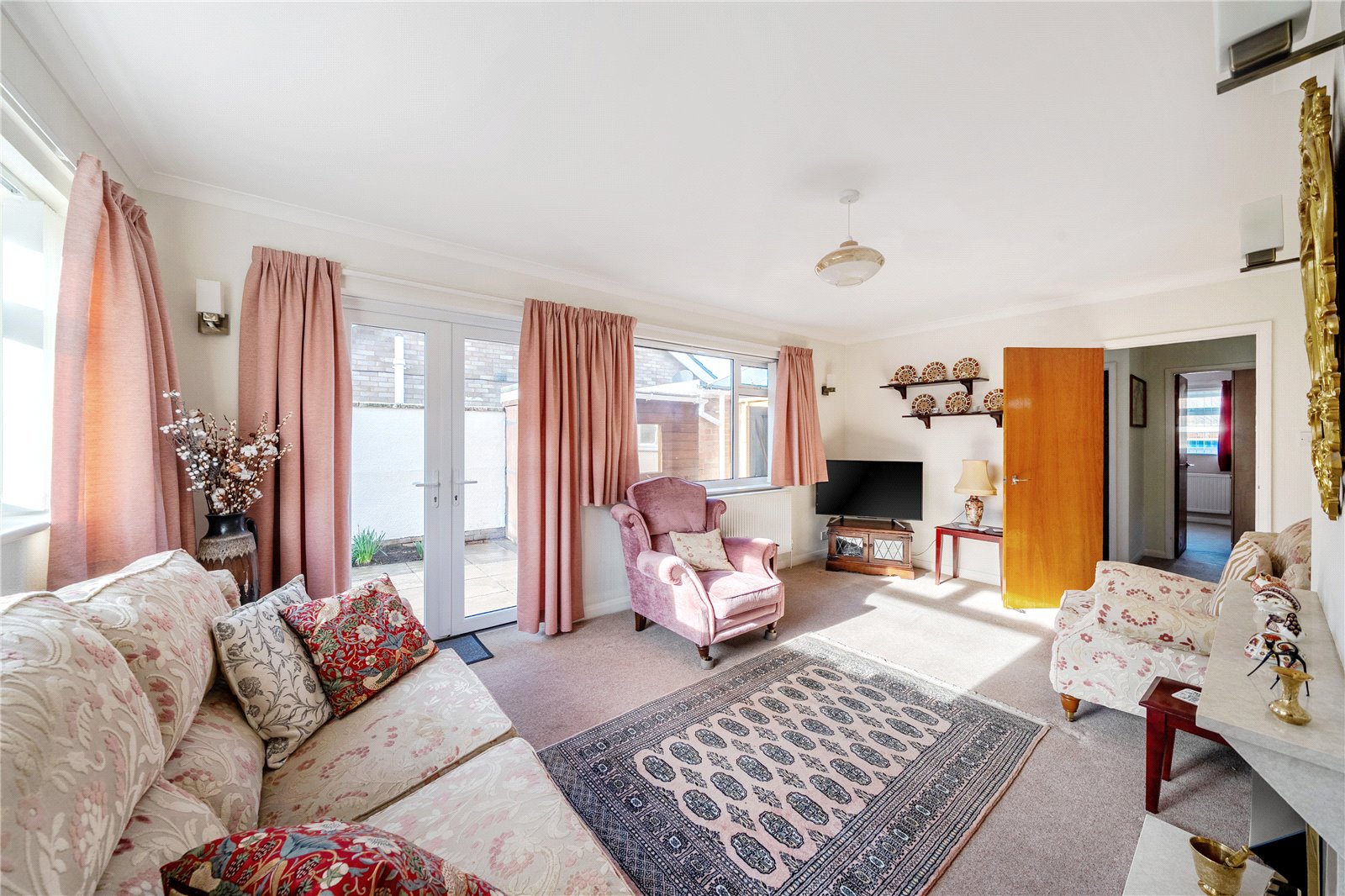2 bedroom Bungalow for sale in Leckhampton, Cheltenham