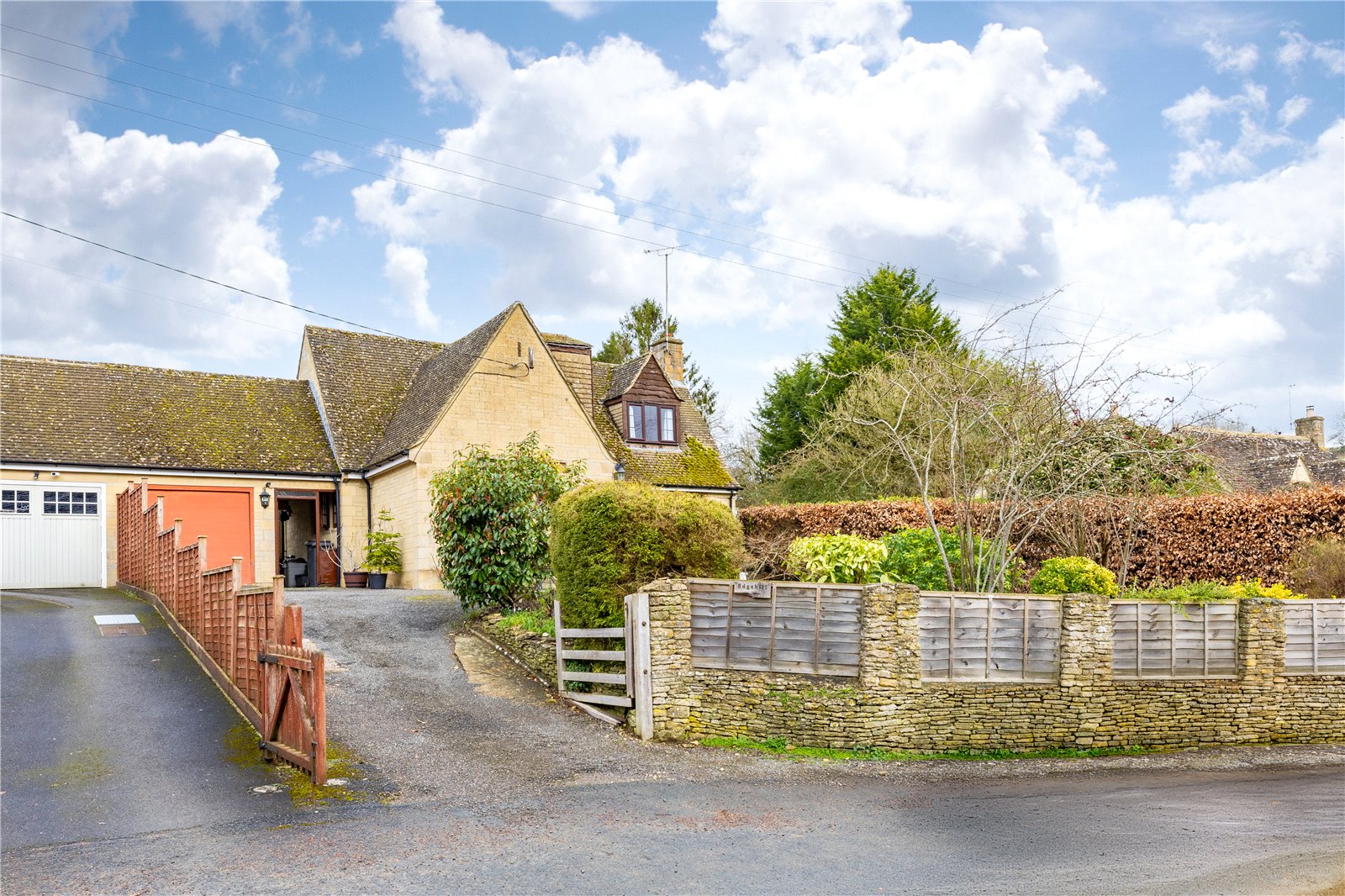 4 bedroom House for sale in Chedworth, Cheltenham
