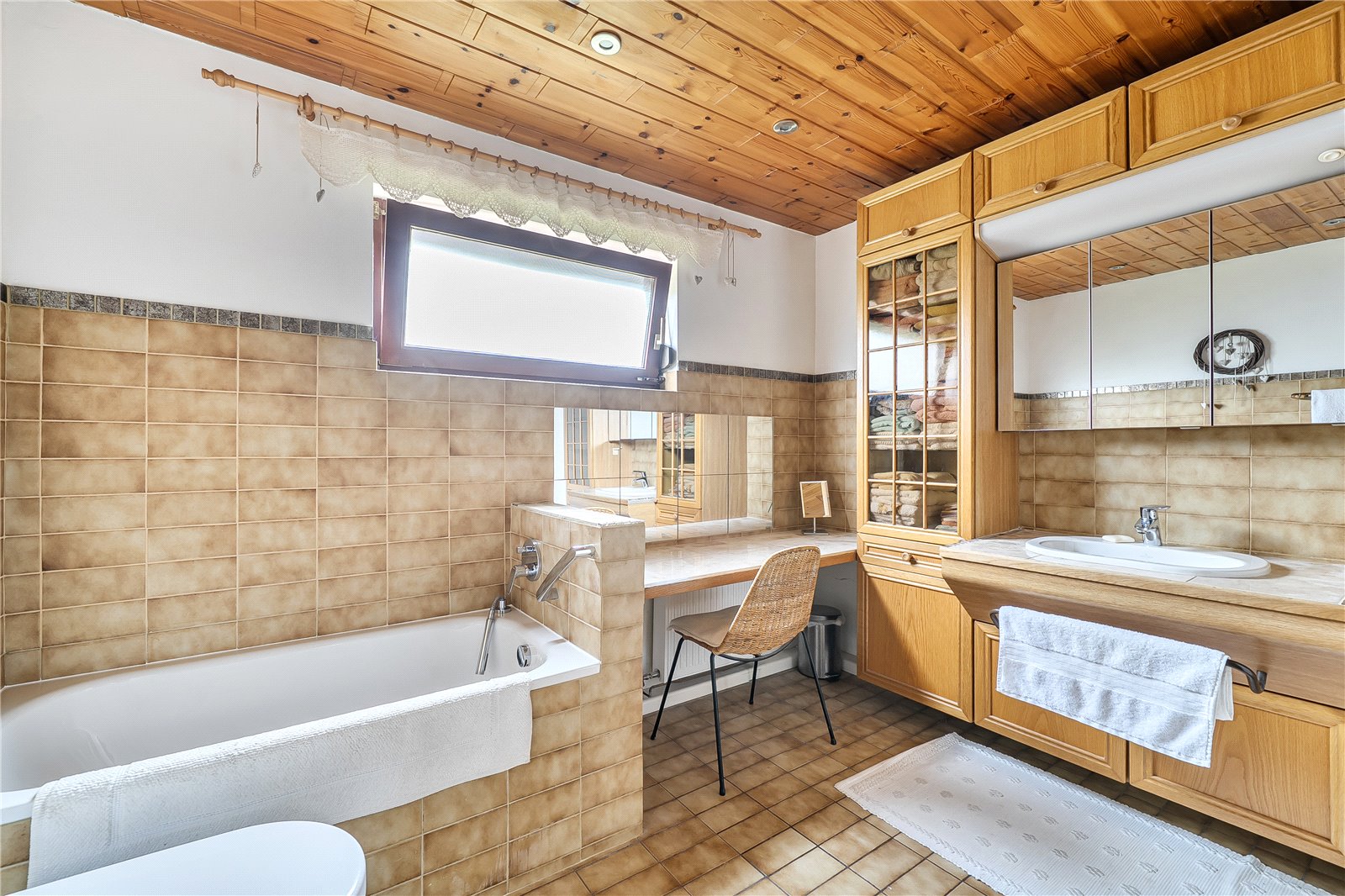 5 bedroom House for sale in Cheltenham