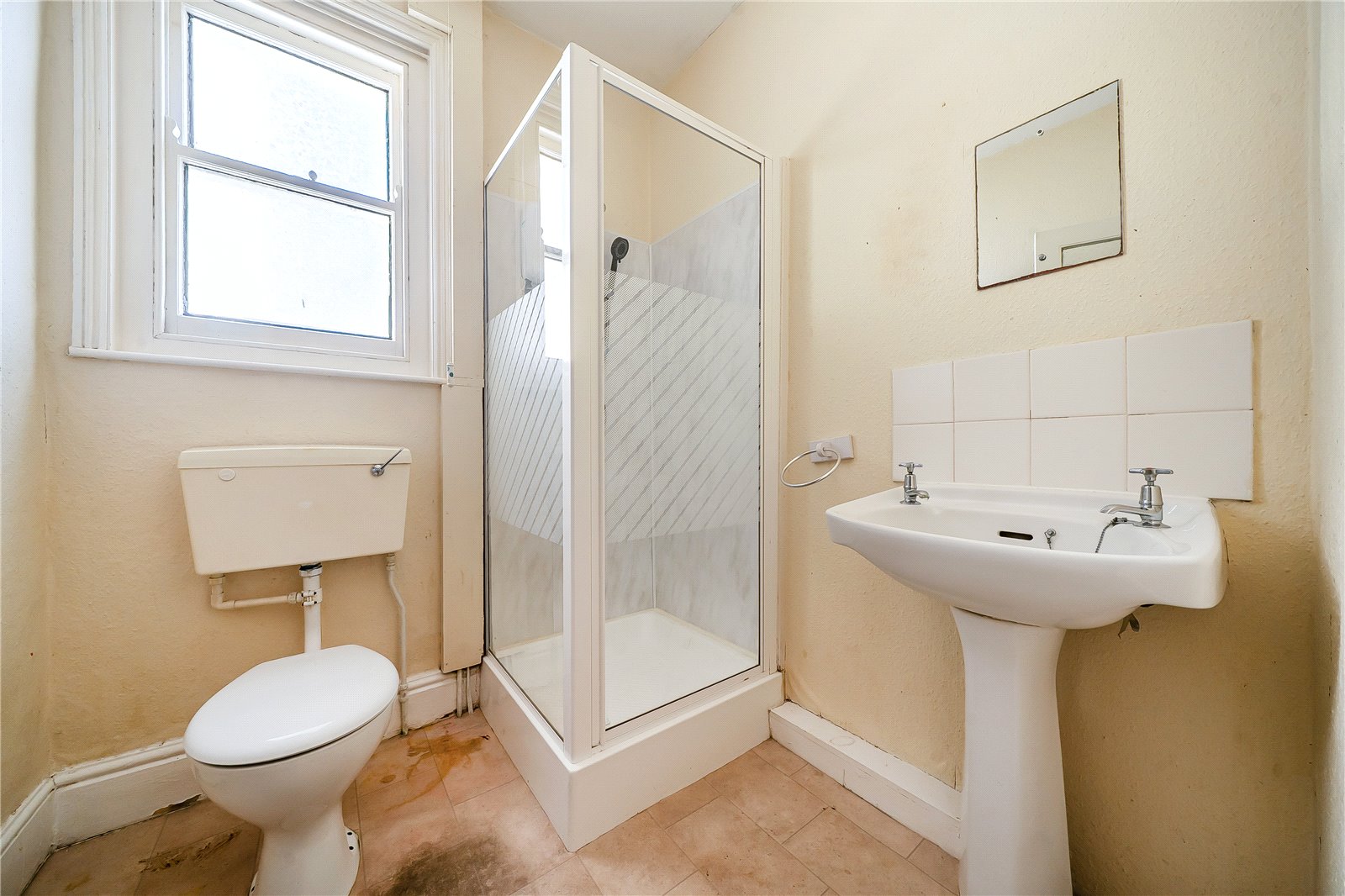 4 bedroom House for sale in Cheltenham
