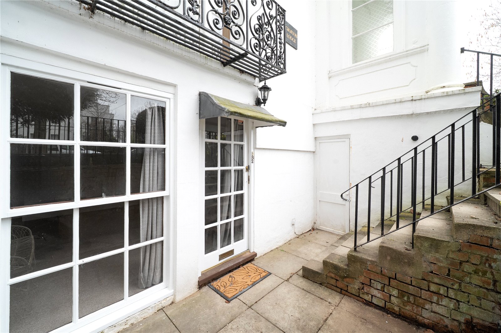 2 bedroom Flat for sale in Cheltenham