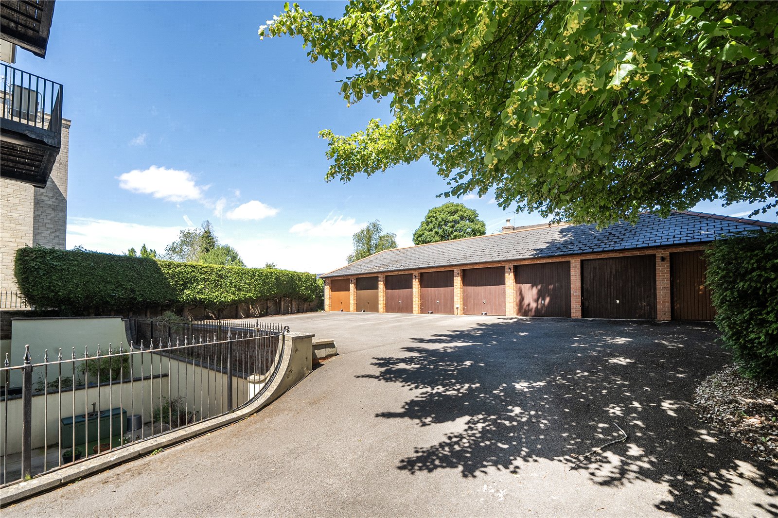 2 bedroom Flat for sale in East Approach Drive, Cheltenham