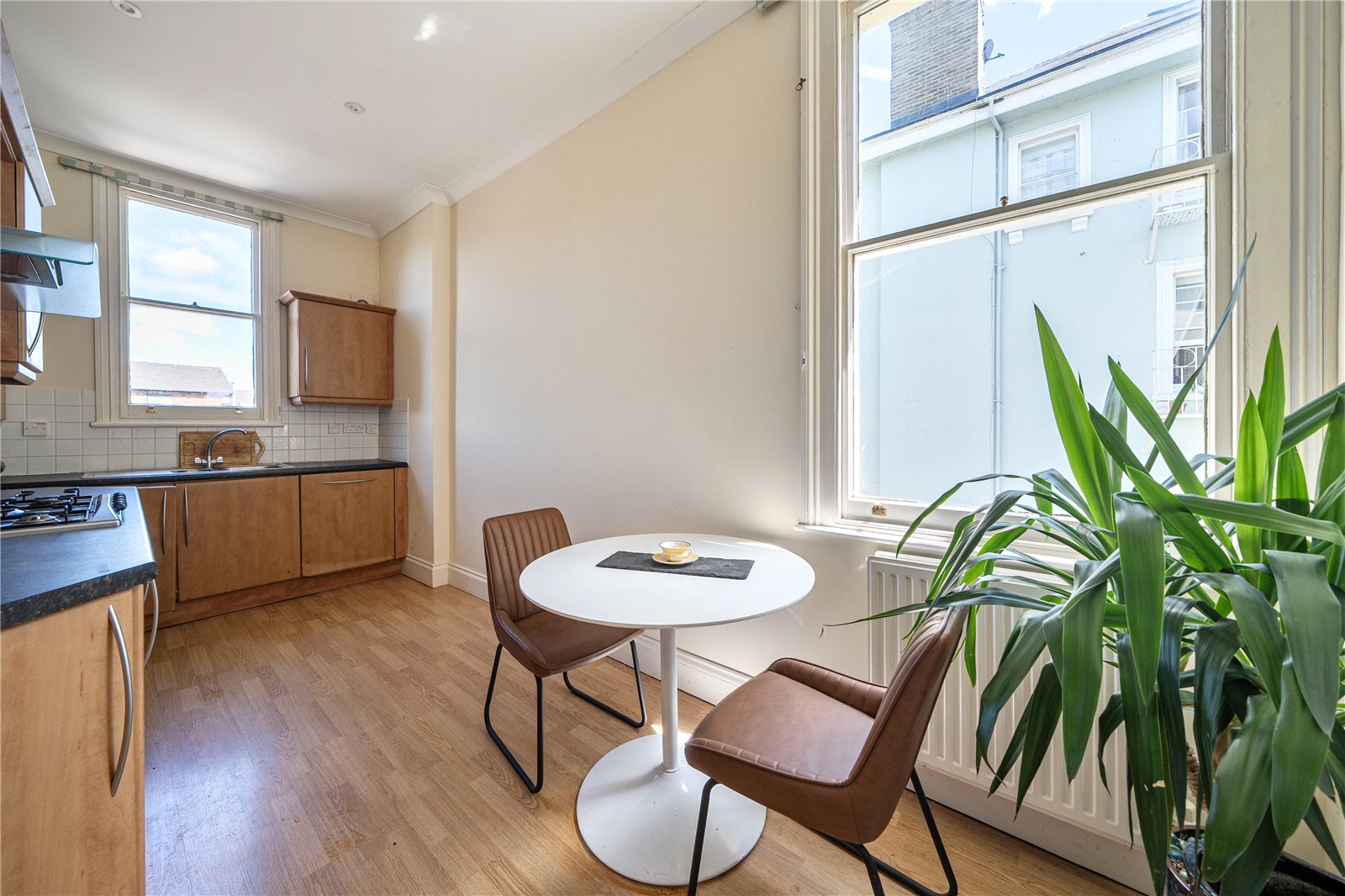 2 bedroom Flat for sale in East Approach Drive, Cheltenham