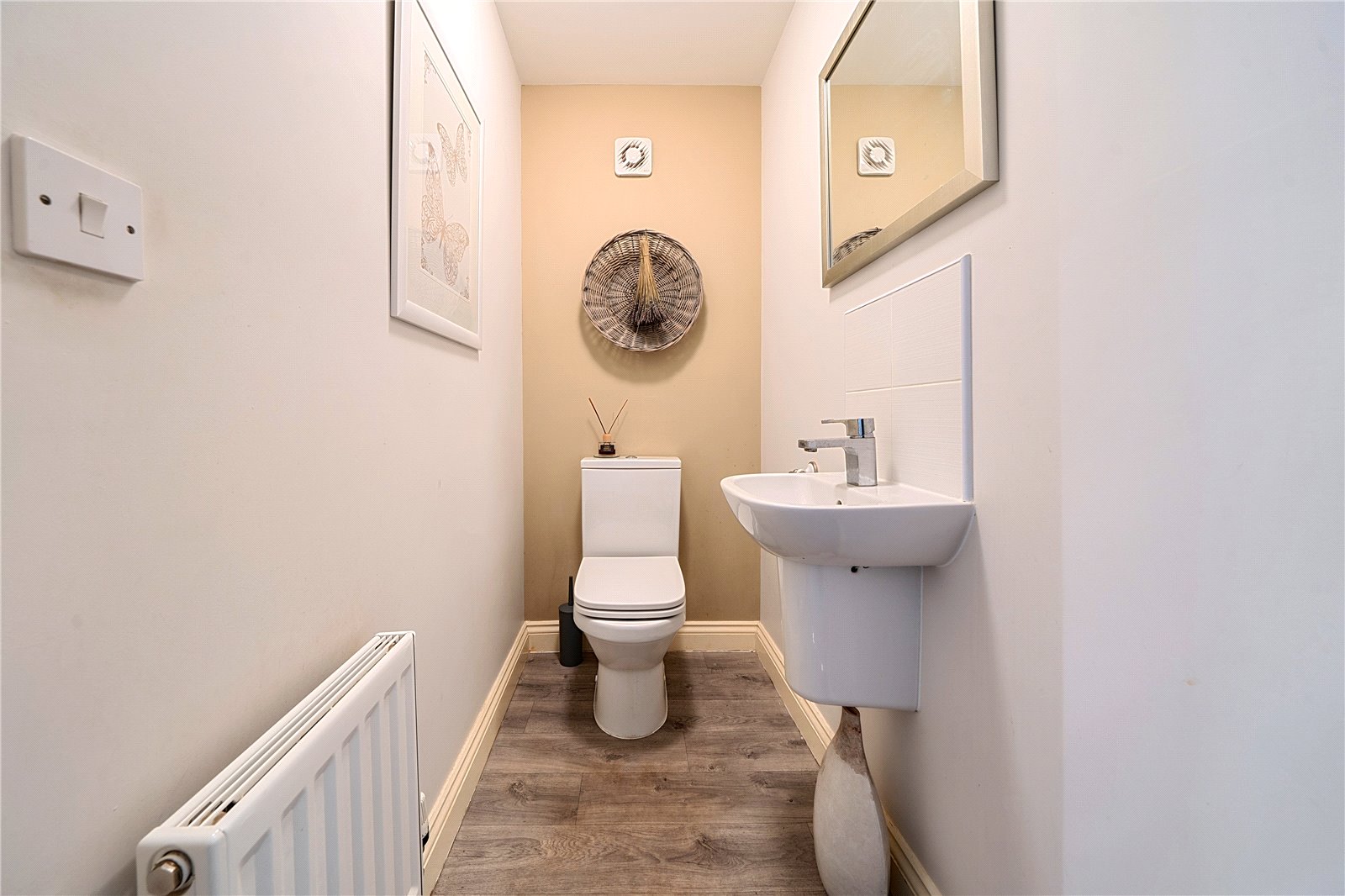 4 bedroom House for sale in Cheltenham