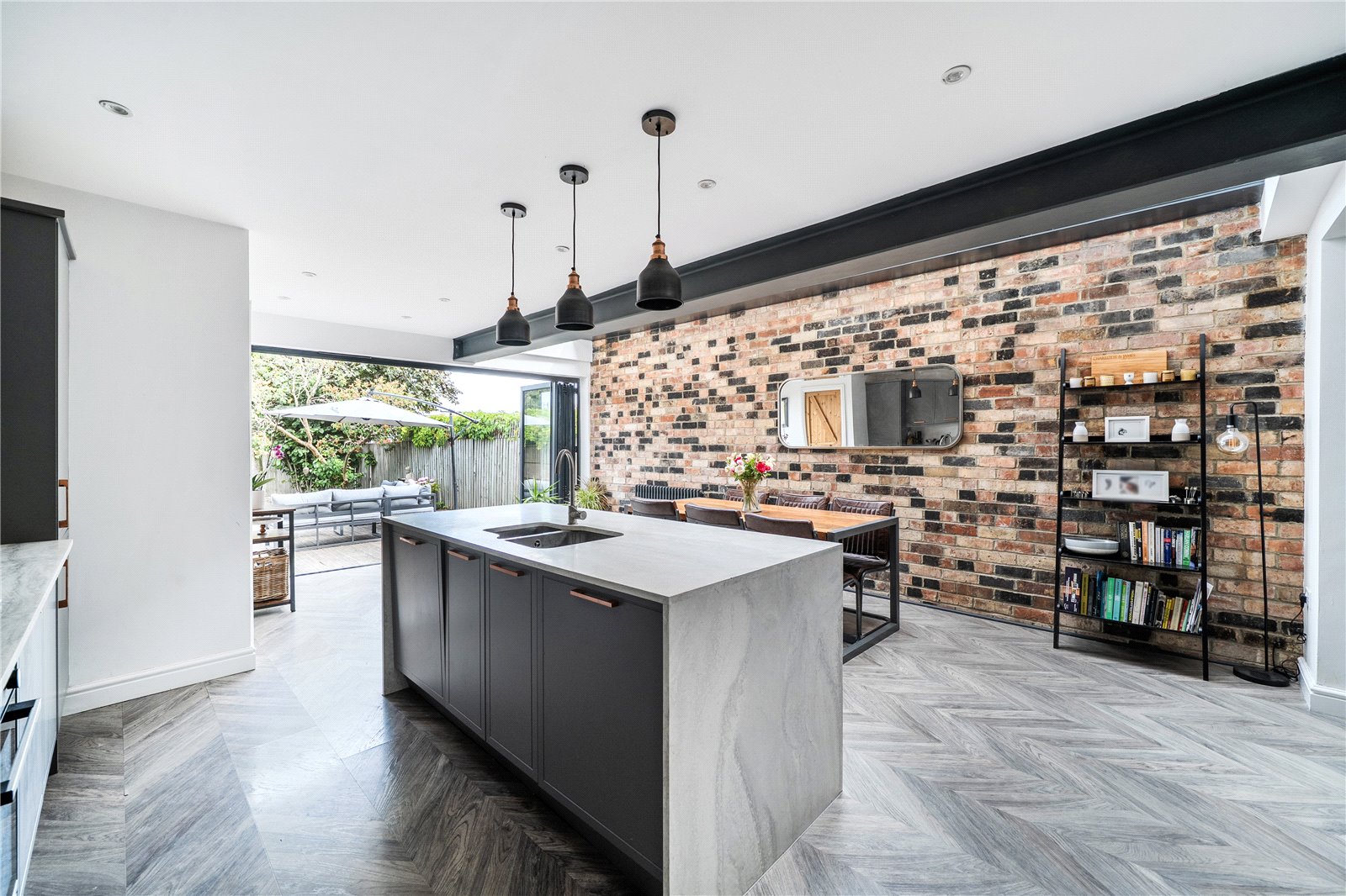 4 bedroom House for sale in Cheltenham