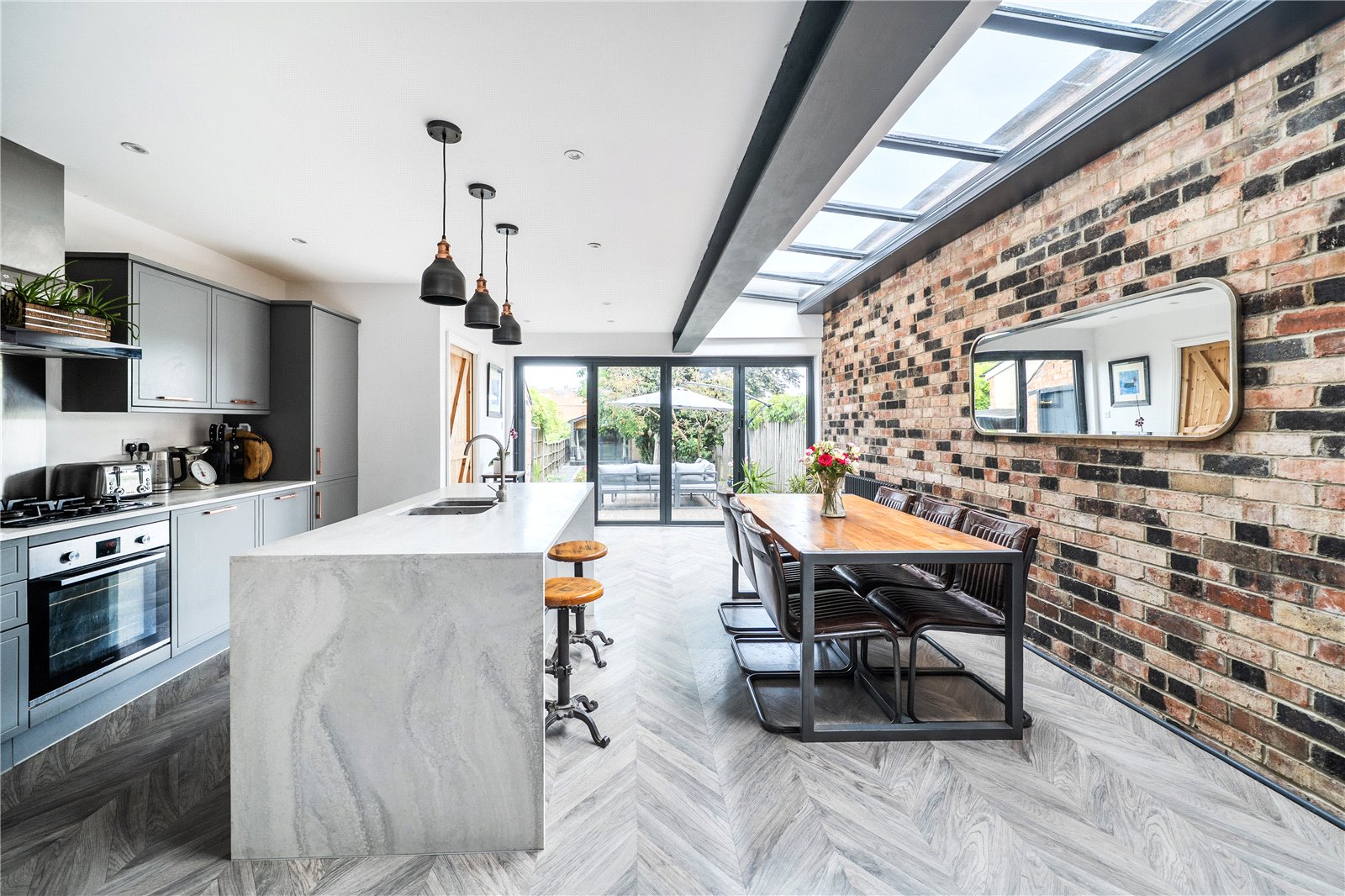 4 bedroom House for sale in Cheltenham