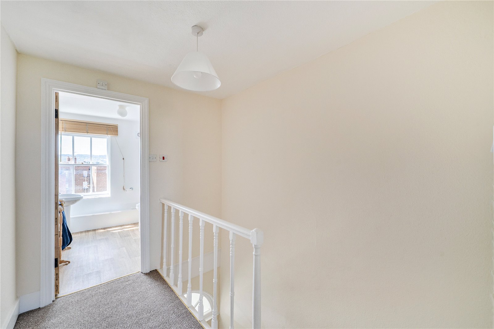 2 bedroom Flat for sale in Cheltenham