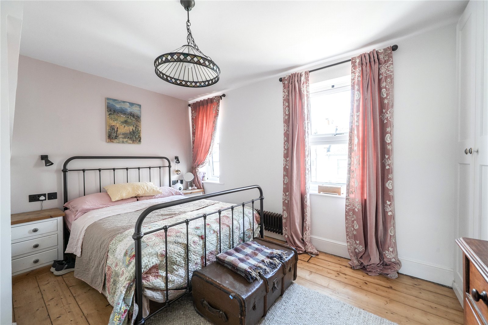 4 bedroom House for sale in Cheltenham