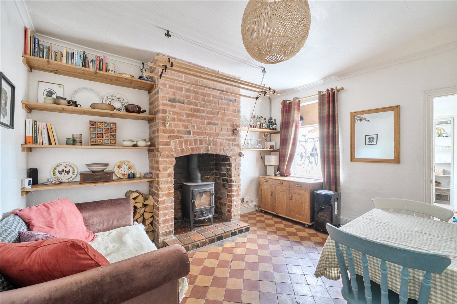 4 bedroom House for sale in Cheltenham