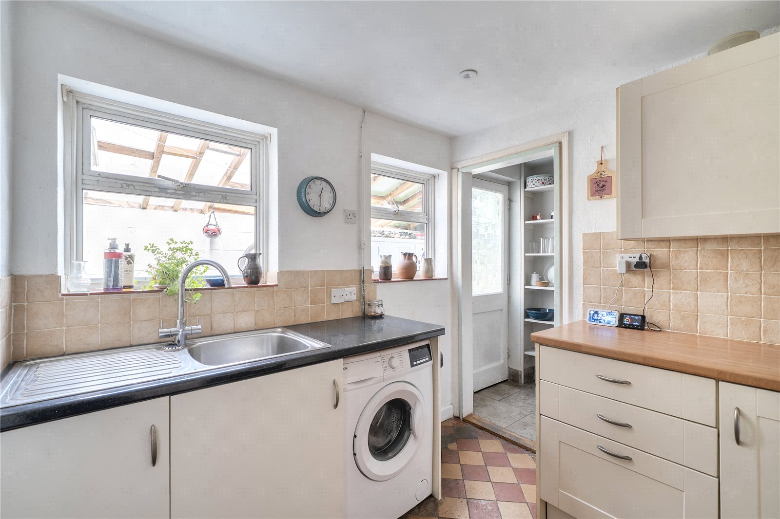 4 bedroom House for sale in Cheltenham