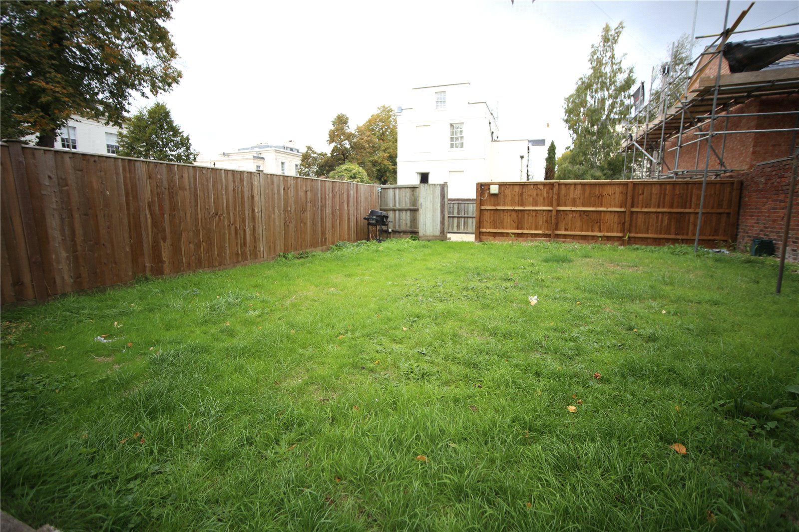 4 bedroom Flat to let in Cheltenham, Gloucestershire