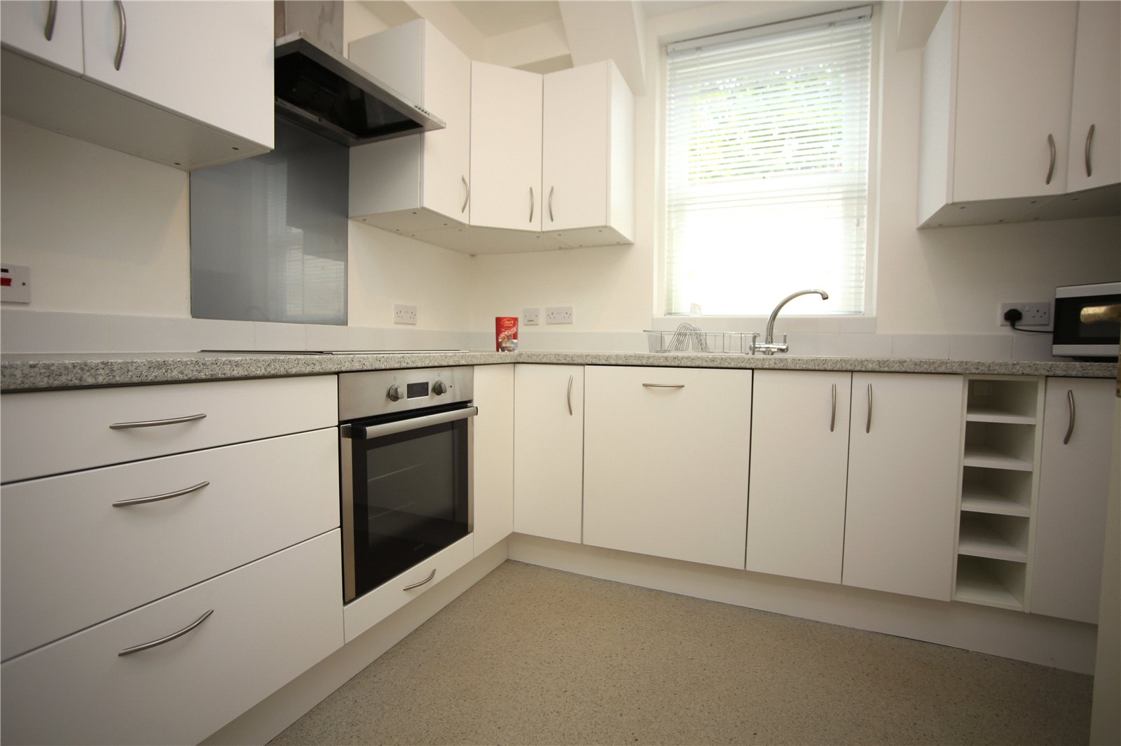 4 bedroom Flat to let in Cheltenham, Gloucestershire