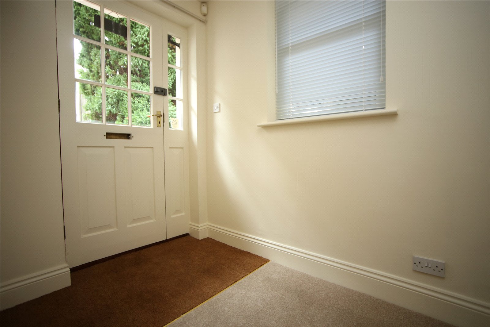 4 bedroom Flat to let in Cheltenham, Gloucestershire