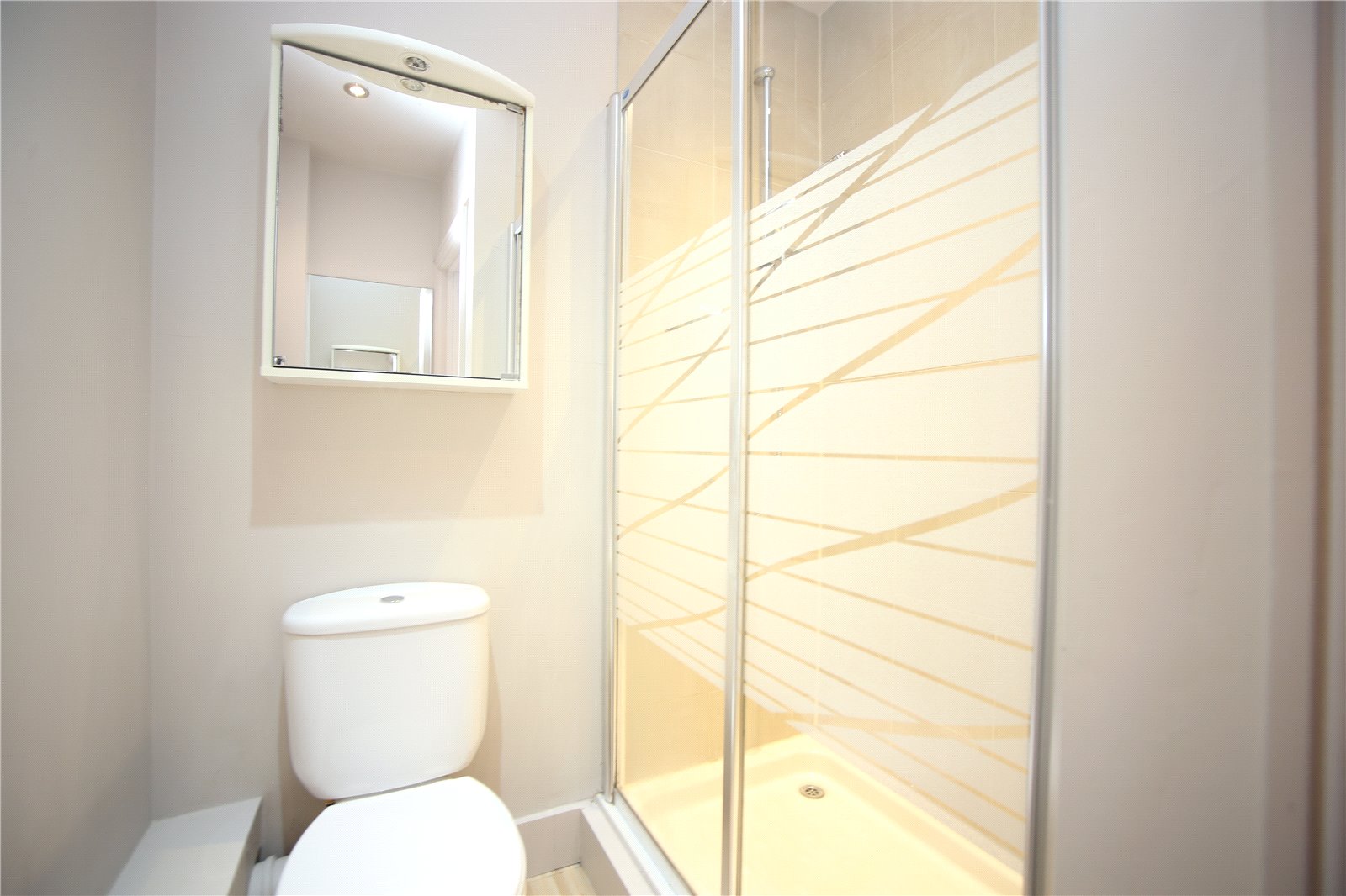 1 bedroom Flat to let in Cheltenham