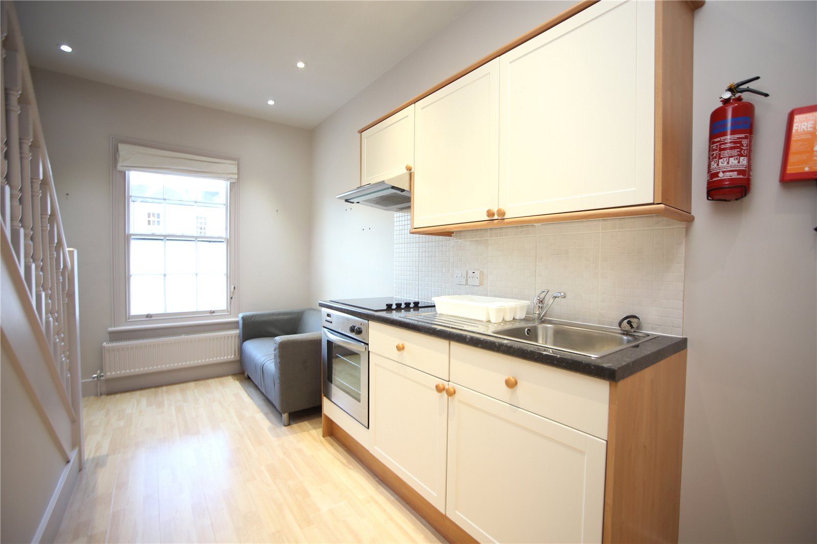 1 bedroom Flat to let in Cheltenham