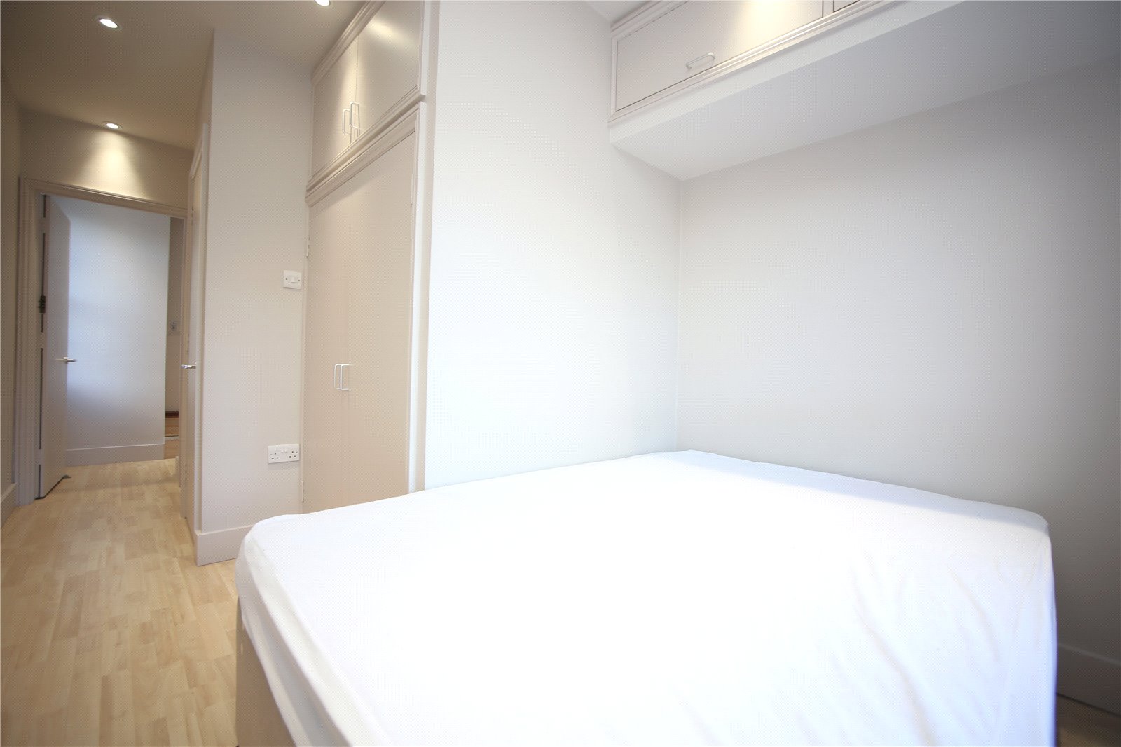 1 bedroom Flat to let in Cheltenham