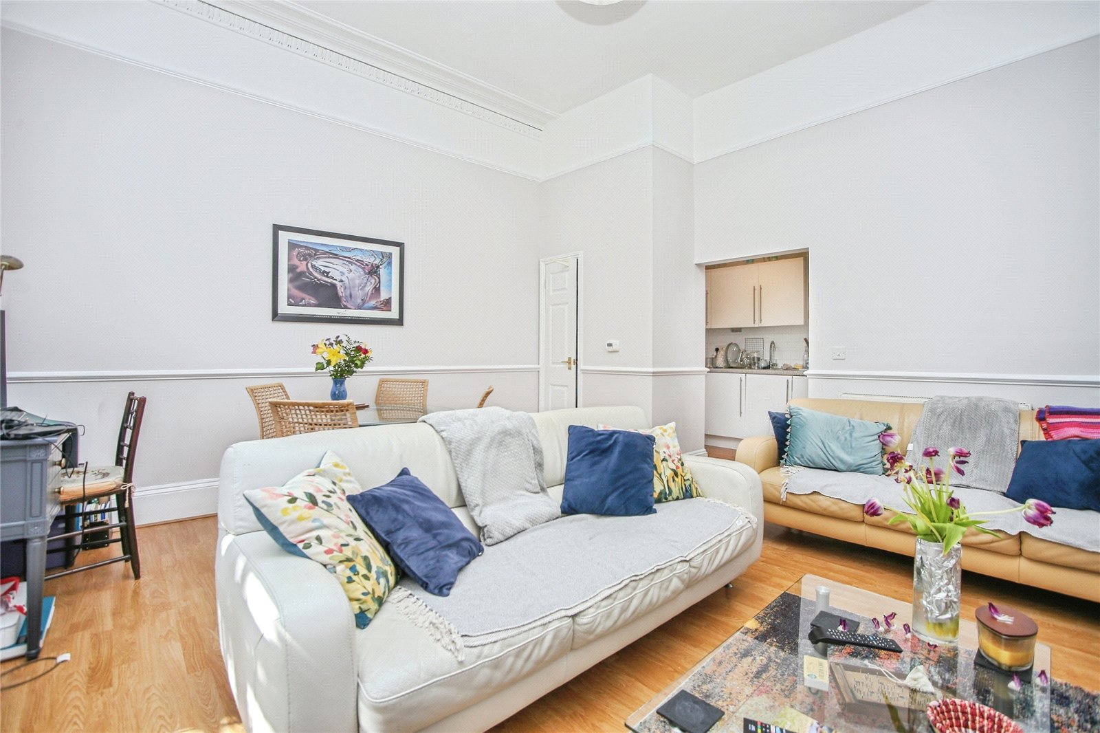 1 bedroom Flat to let in Cheltenham, Gloucestershire