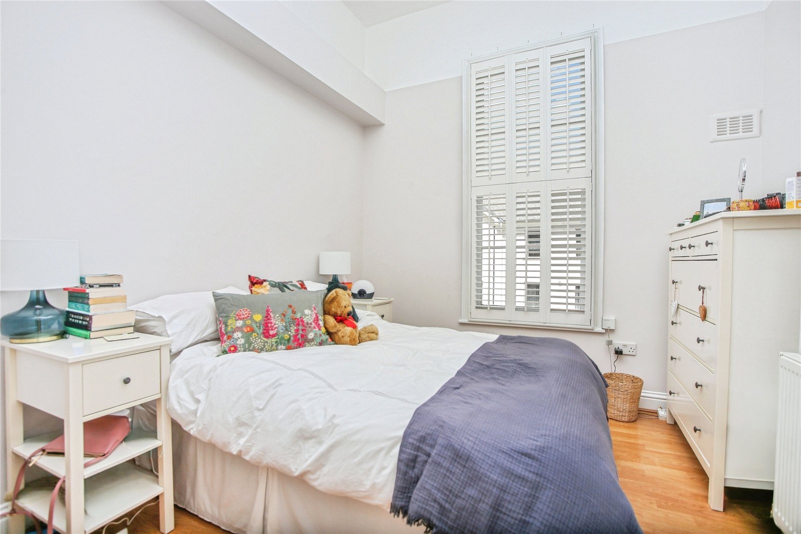 1 bedroom Flat to let in Cheltenham, Gloucestershire
