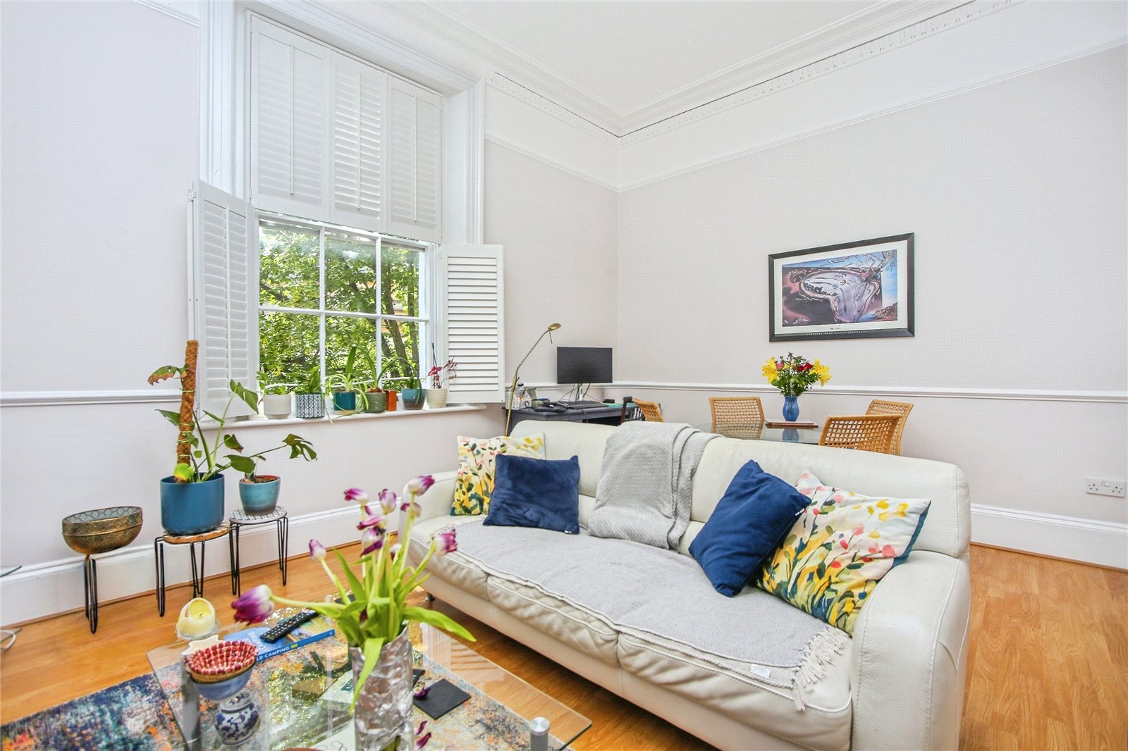 1 bedroom Flat to let in Cheltenham, Gloucestershire