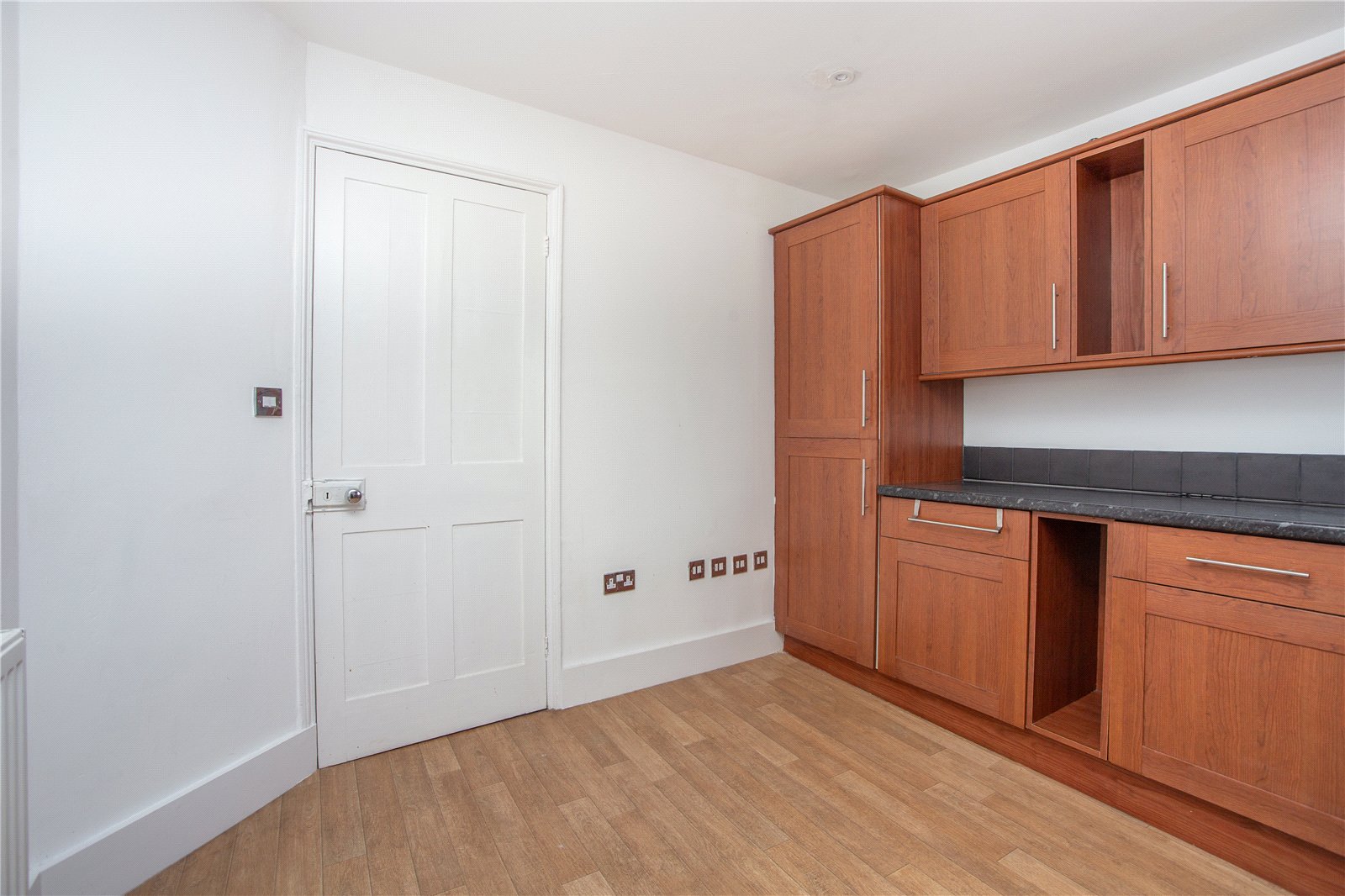 2 bedroom Flat to let in Fairview, Cheltenham, Glos
