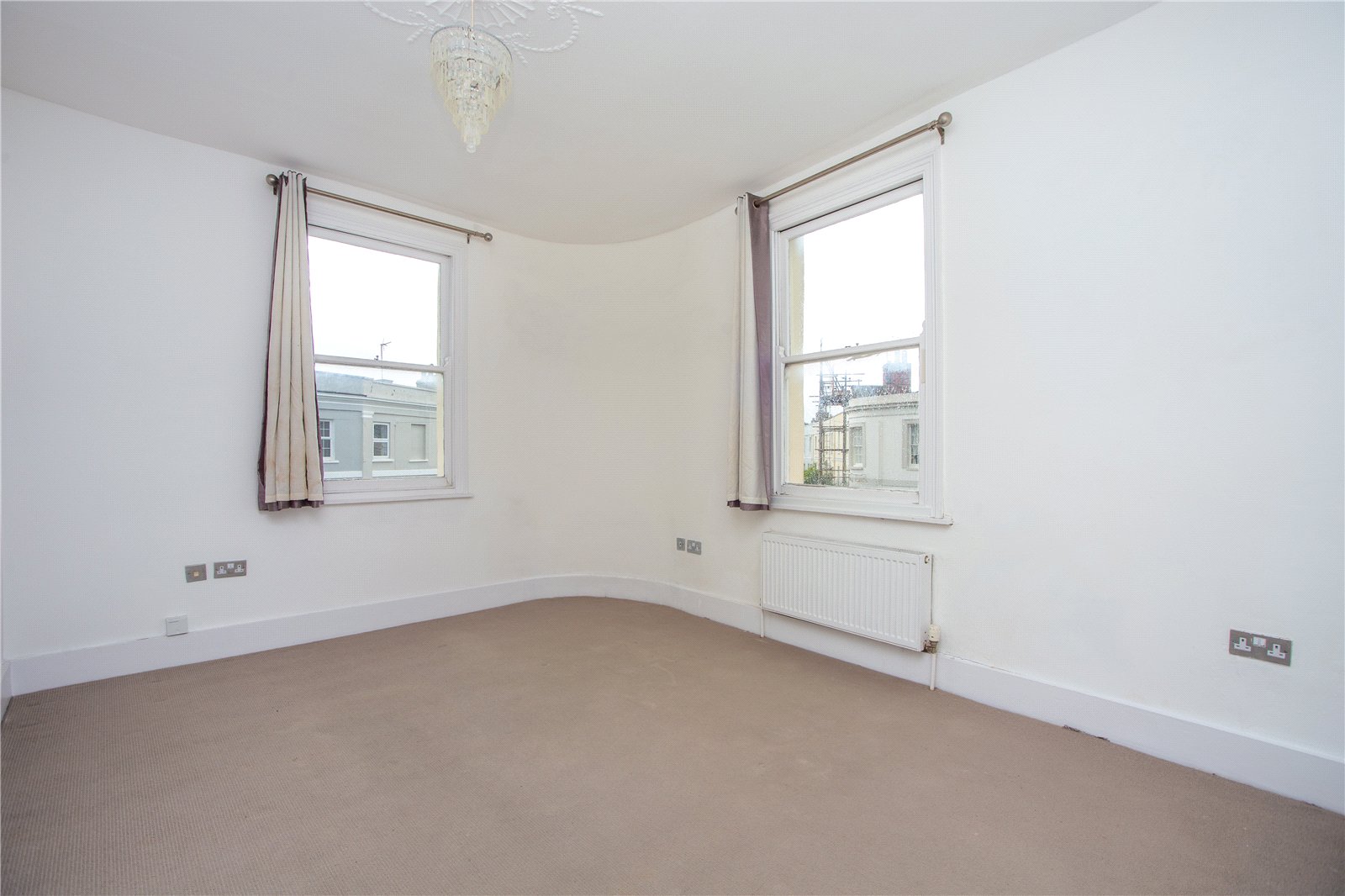 2 bedroom Flat to let in Fairview, Cheltenham, Glos
