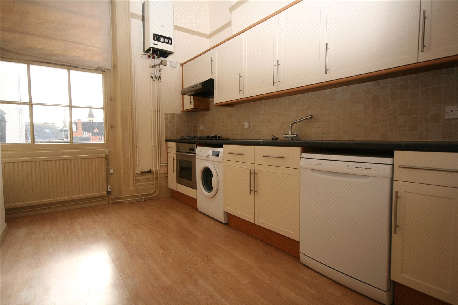 1 bedroom Flat to let in Cheltenham