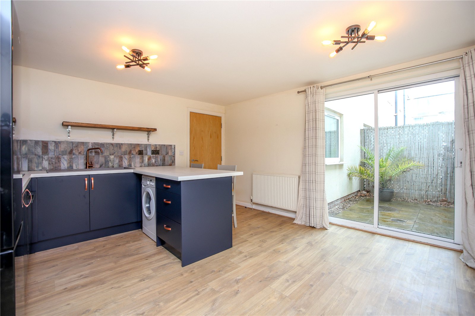 2 bedroom Flat to let in Cheltenham, Gloucestershire