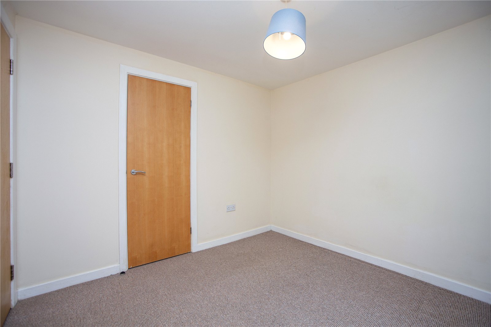 2 bedroom Flat to let in Cheltenham, Gloucestershire