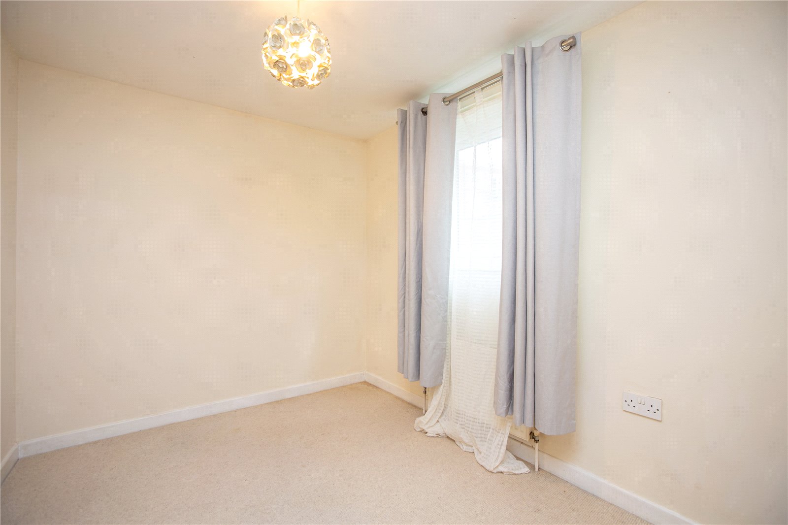 2 bedroom Flat to let in Cheltenham, Gloucestershire
