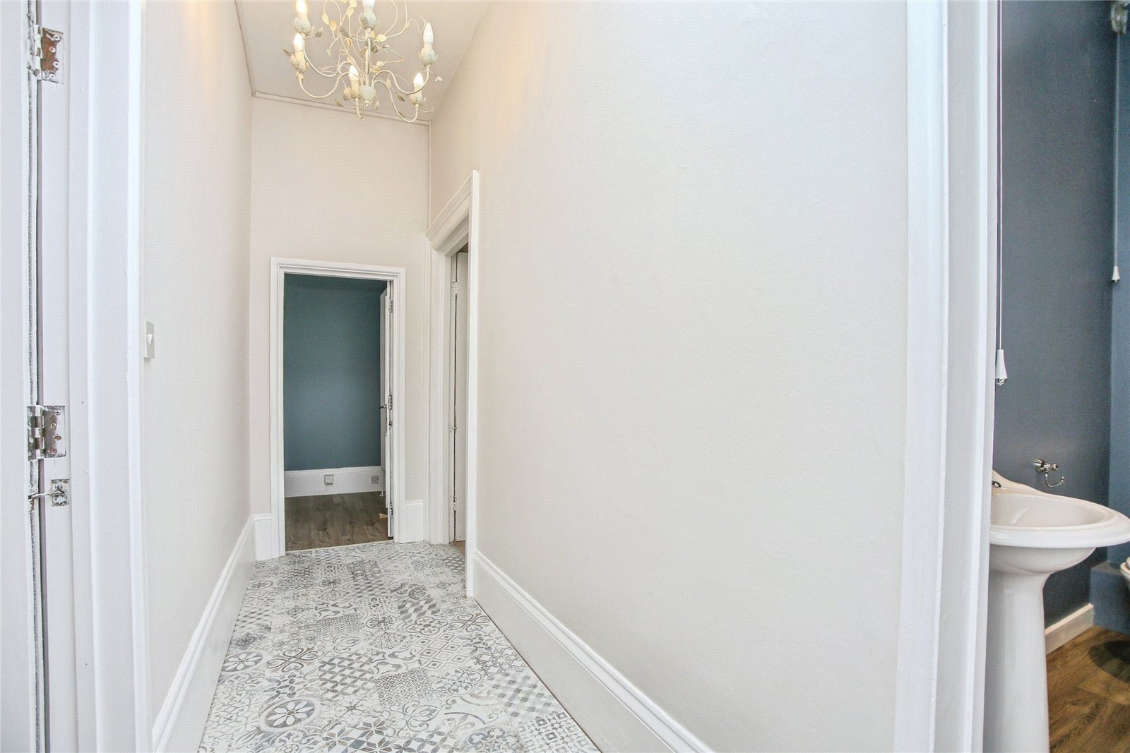 1 bedroom Flat to let in Cheltenham, Gloucestershire