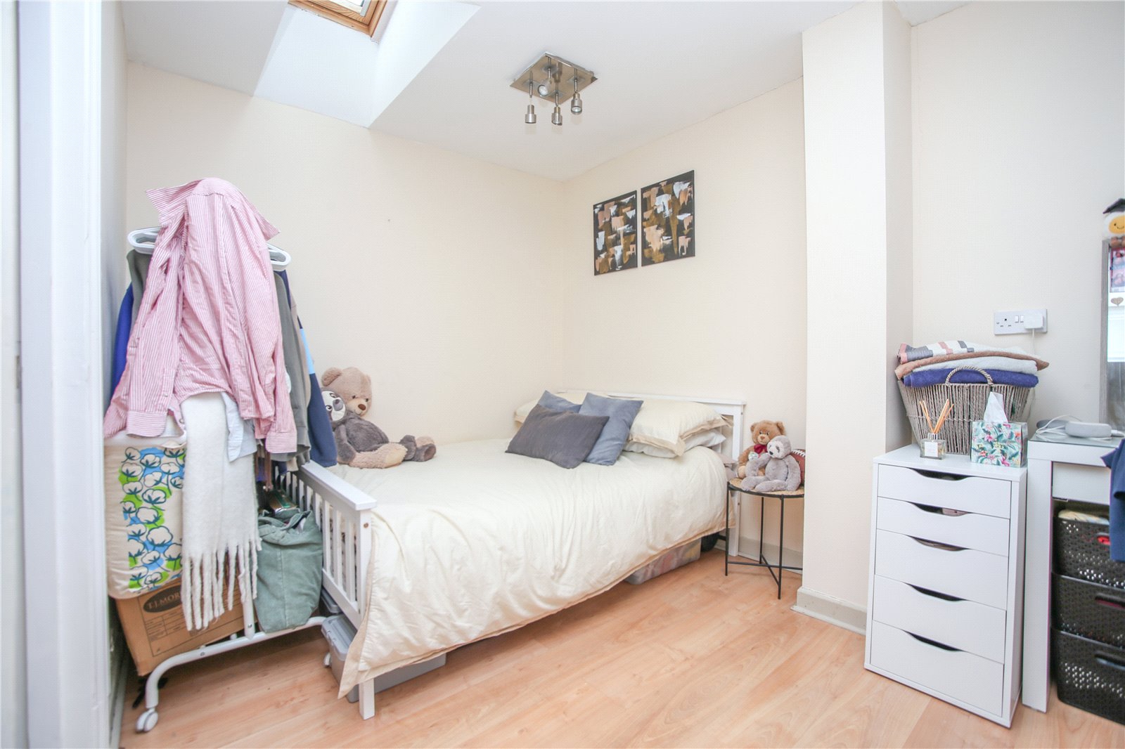 2 bedroom House to let in Cheltenham, Gloucestershire