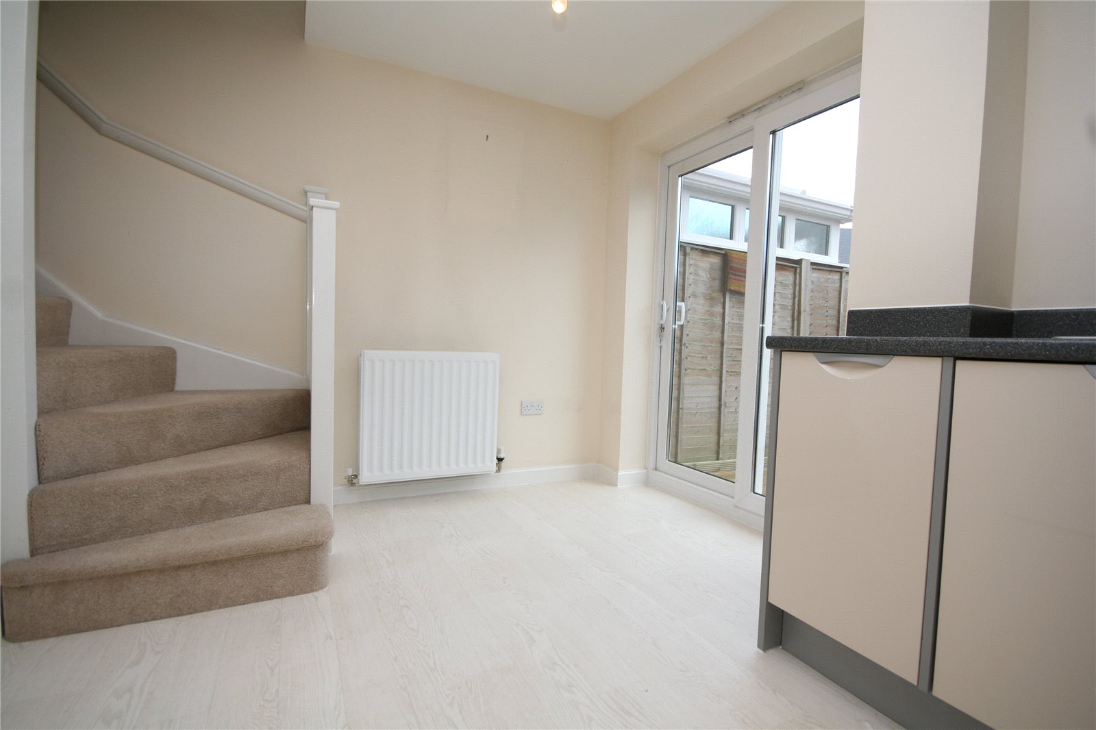 2 bedroom House to let in Bishops Cleeve, Cheltenham, Glos