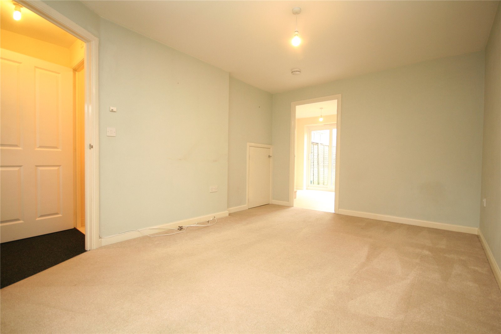 2 bedroom House to let in Bishops Cleeve, Cheltenham, Glos